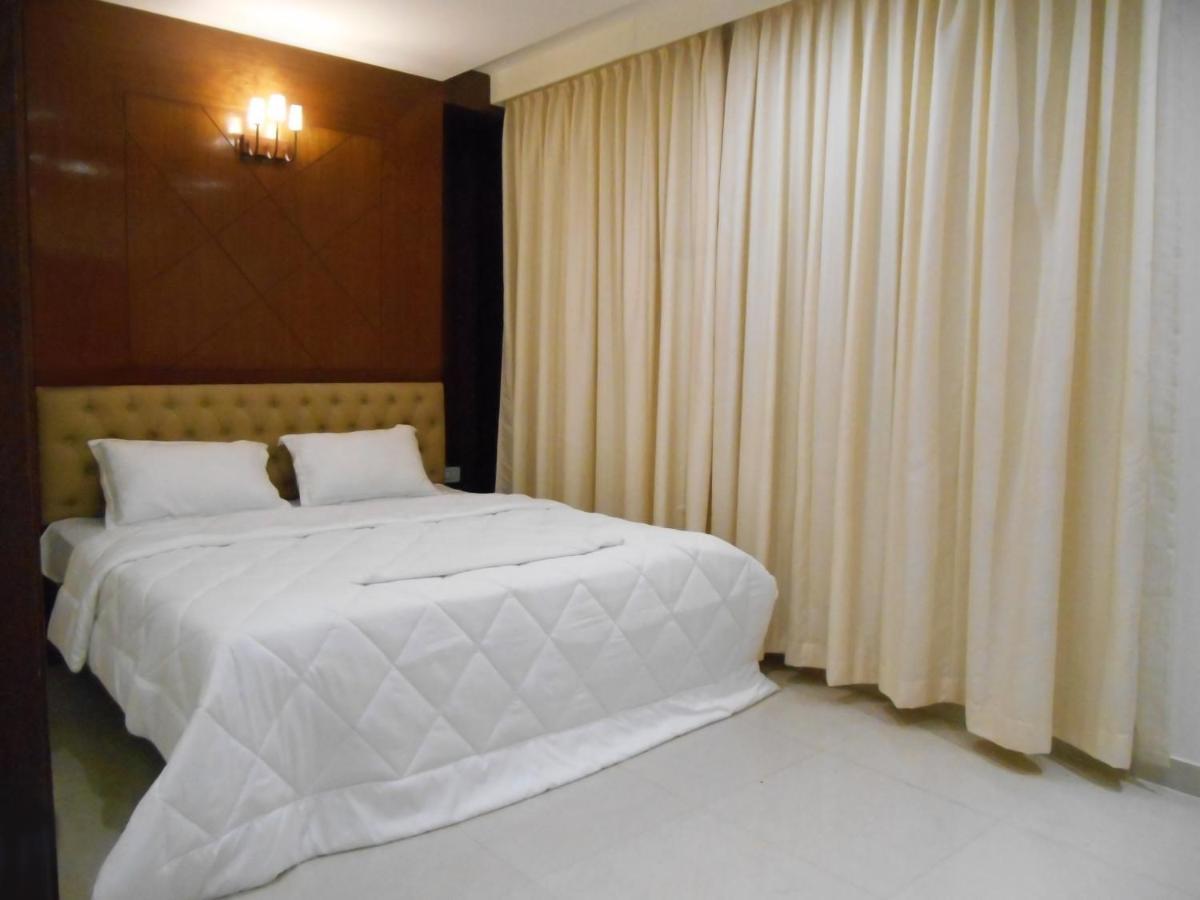 Hotel The Grand Coral Bengaluru Zewnętrze zdjęcie